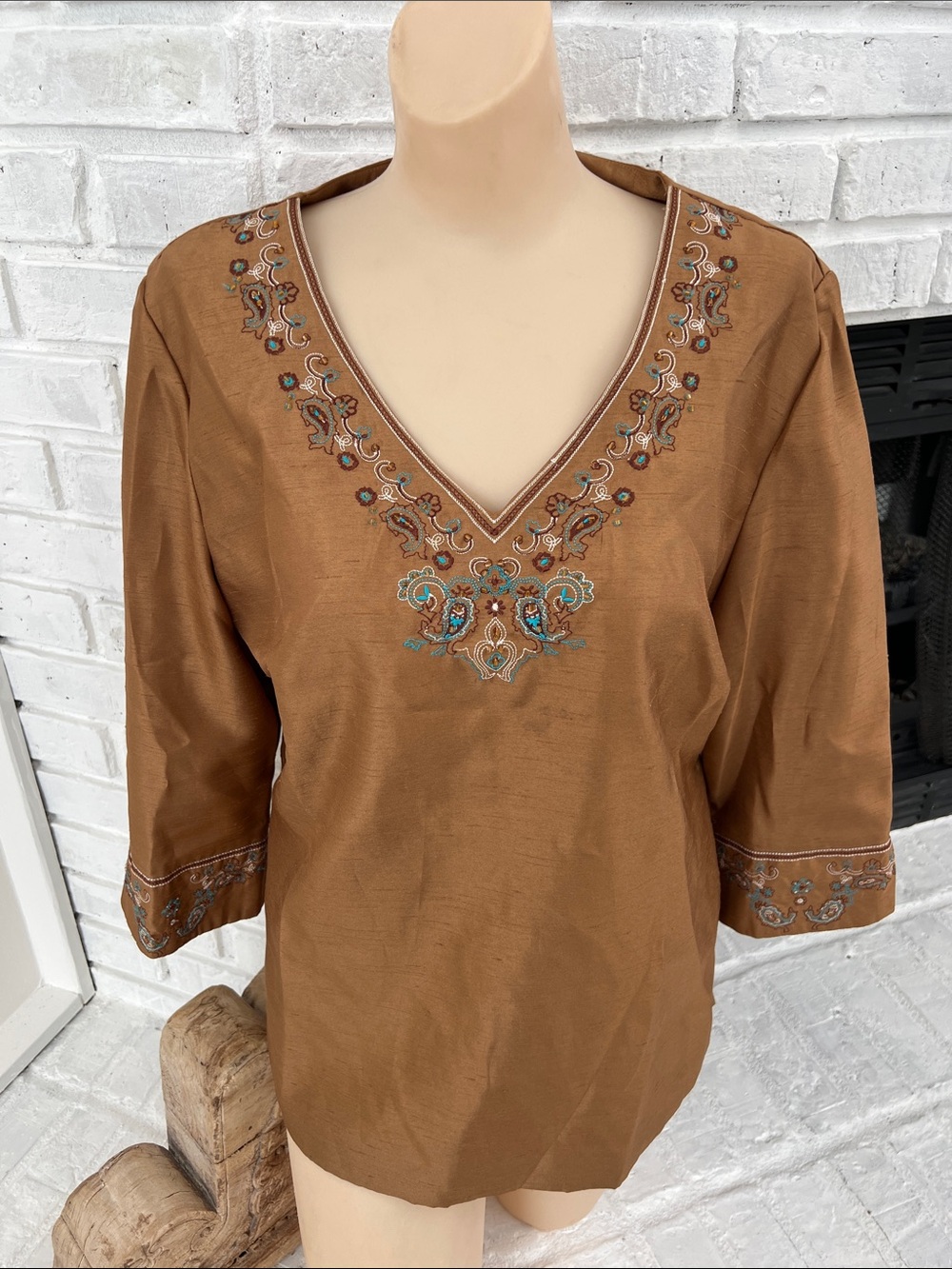 Sag Harbor Brown Embroidered V-Neck Tunic